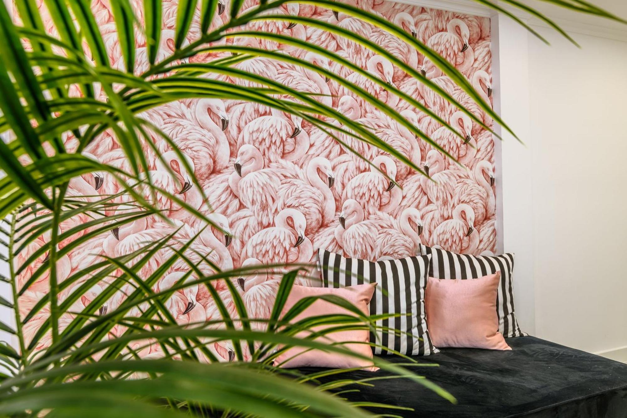Whome City Chic Escape: Your Stylish Haven In Downtown Lisboa Eksteriør billede
